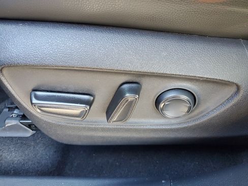 Used 2023 Toyota Highlander XSE image 20