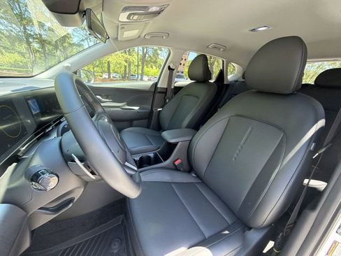 Used 2026 Hyundai Kona SEL Premium FWD image 11