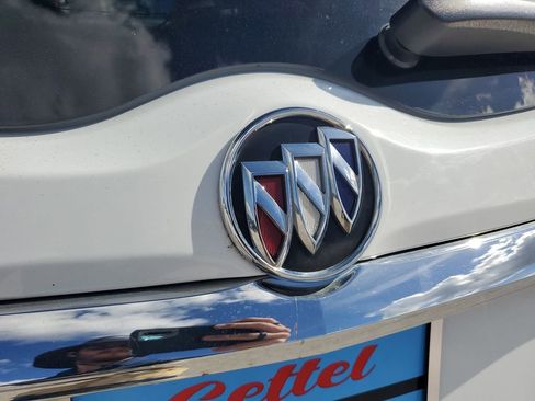 Used 2020 Buick Enclave Essence w/ Sound and Sites Package image 39