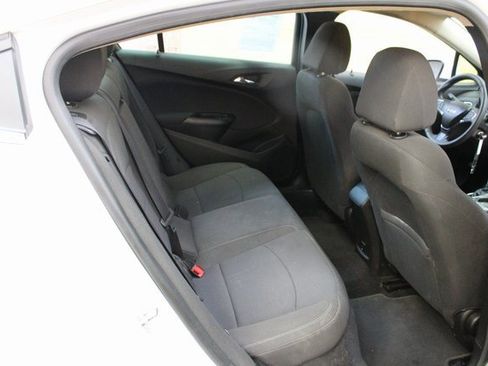 Used 2018 Chevrolet Cruze LT image 8