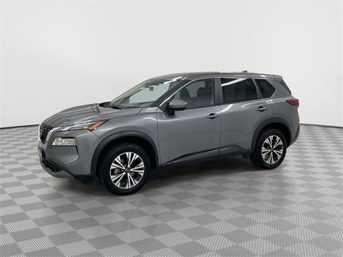 Used 2023 Nissan Rogue SV image 5