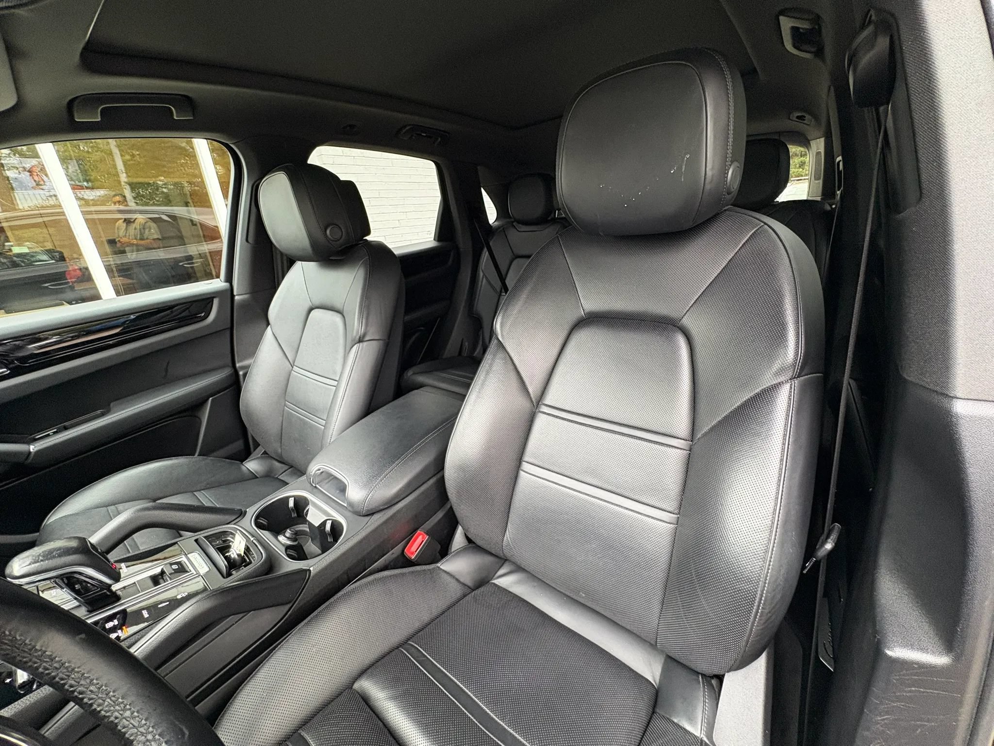 Used 2021 Porsche Cayenne S AWD/4WD image 29