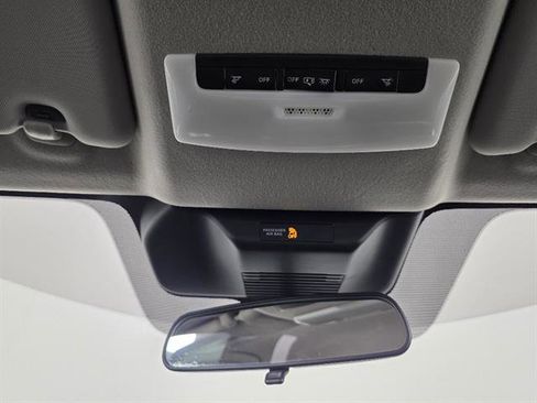 Used 2025 Nissan Kicks S FWD image 36
