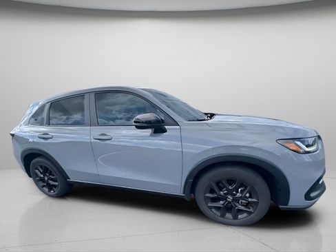 Used 2024 Honda HR-V Sport image 11