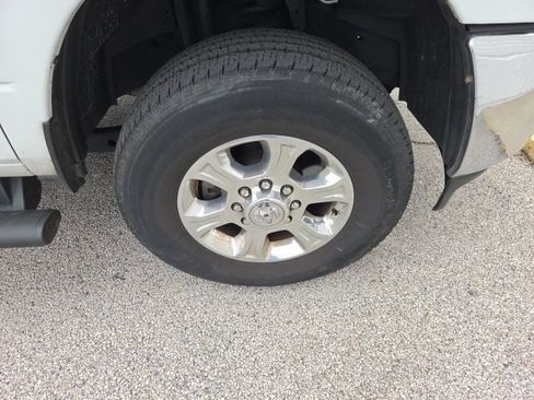 Used 2023 RAM 2500 Big Horn w/ Level 1 Equipment Group AWD/4WD image 7