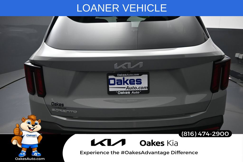 Certified 2026 Kia Sorento S w/ S Panoramic Sunroof Package FWD image 34