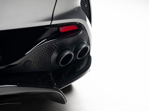 Used 2023 Aston Martin DBX 707 image 31