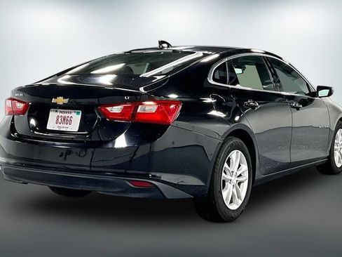 Used 2016 Chevrolet Malibu LT w/ Leather Package FWD image 7