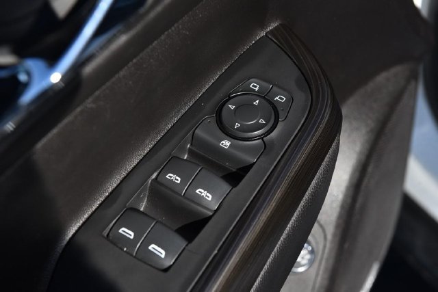 Used 2023 GMC Acadia SLT FWD image 8