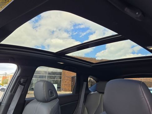 New 2026 Acura RDX SH-AWD image 3