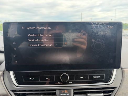 Used 2024 Nissan Altima 2.5 SV w/ SV Premium Package FWD image 43