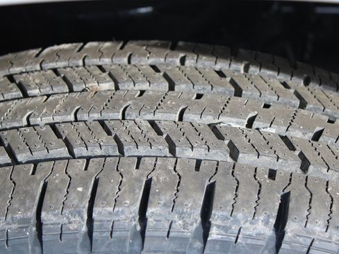 Used 2020 Chevrolet Express 3500 WT CUTAWAY 14FT BOX TRUCK w/ Driver Convenience Package image 34