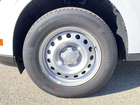 New 2025 Ford Maverick XL image 12