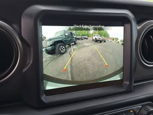 Used 2021 Jeep Wrangler Unlimited Sport AWD/4WD image 18