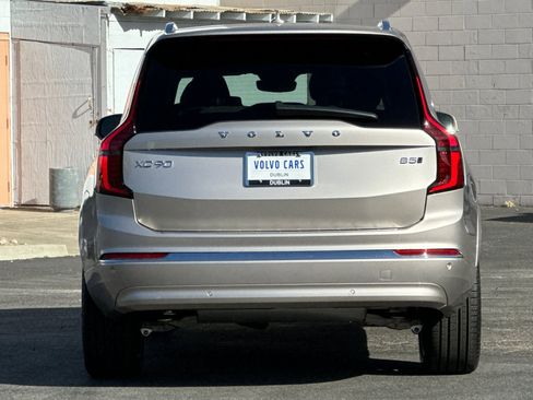 New 2026 Volvo XC90 B5 Ultra w/ Protection Package Premier image 4