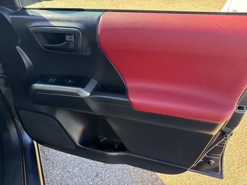 Used 2022 Toyota Tacoma SR5 image 17