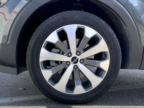 Used 2022 Kia Telluride EX w/ EX Premium Package image 8