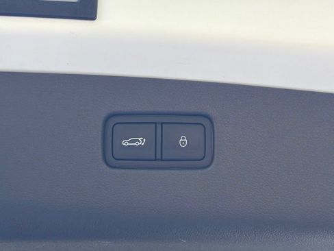 Used 2023 Genesis GV70 2.5T w/ Advanced Package AWD/4WD image 14