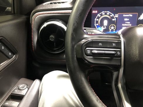 Used 2024 Chevrolet Colorado Z71 w/ Z71 Convenience Package 2 image 21