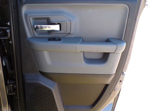 Used 2016 RAM 1500 Classic SLT image 28