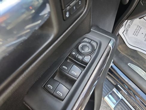 Used 2020 Chevrolet Silverado 2500 LTZ w/ LTZ Convenience Package AWD/4WD image 12