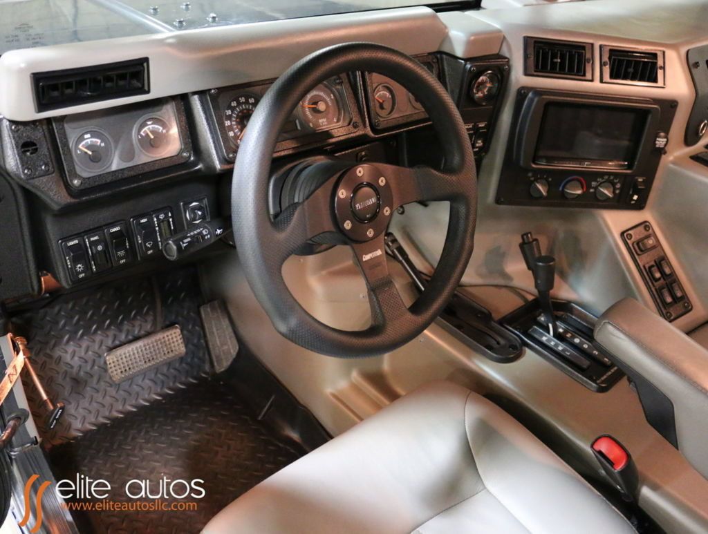 Used 2003 HUMMER H1 4-Door Wagon AWD/4WD image 10