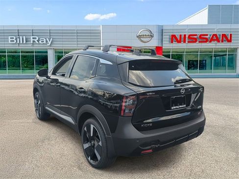 New 2025 Nissan Kicks SR w/ SR Premium Package image 3