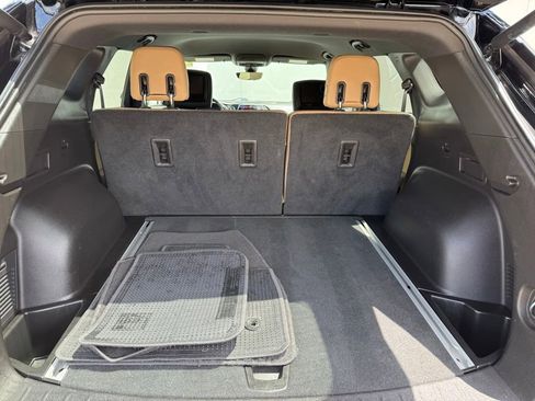 Used 2019 Chevrolet Blazer Premier w/ Driver Confidence II Package FWD image 14