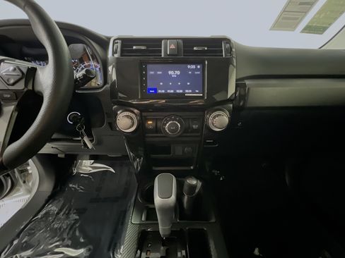 Used 2019 Toyota 4Runner TRD Off-Road Premium AWD/4WD image 25