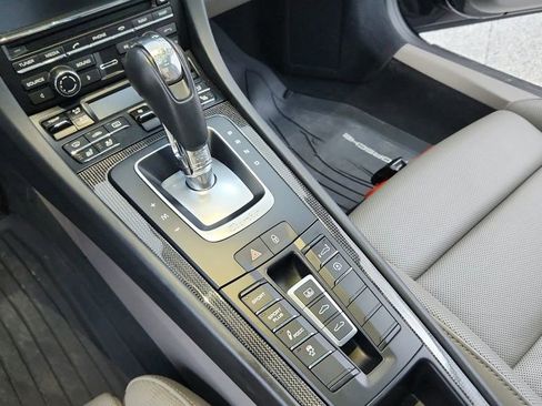 Used 2014 Porsche 911 Turbo S image 33