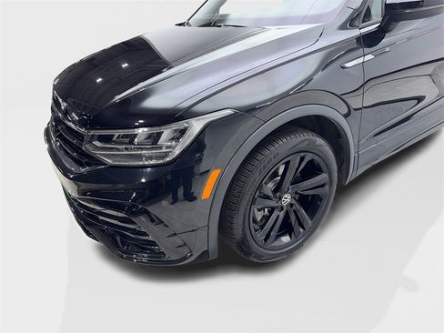 Used 2024 Volkswagen Tiguan SE R-Line image 18
