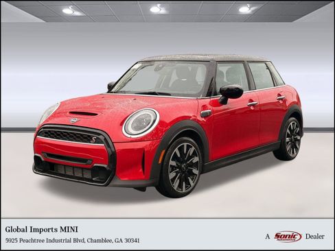 Used 2023 MINI Cooper S image 1