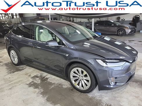 Used 2018 Tesla Model X 100D image 1