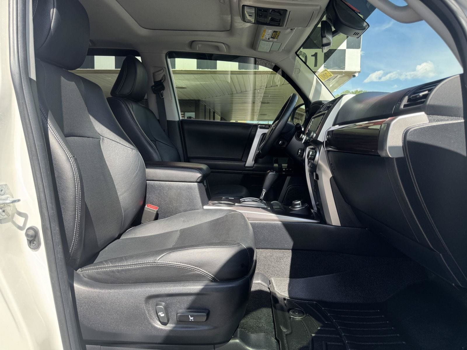 Used 2021 Toyota 4Runner Limited AWD/4WD image 27