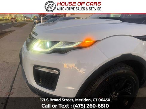 Used 2017 Land Rover Range Rover Evoque SE Premium image 6