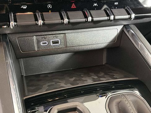 New 2026 GMC Canyon Elevation image 29