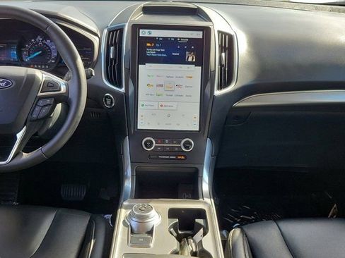 Certified 2022 Ford Edge Titanium AWD/4WD image 21