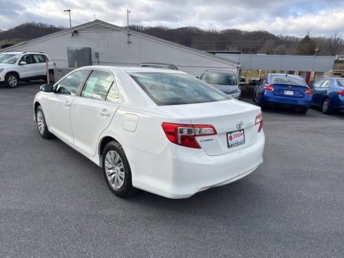 Used 2012 Toyota Camry L image 6