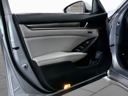 Used 2019 Honda Accord EX-L image 22