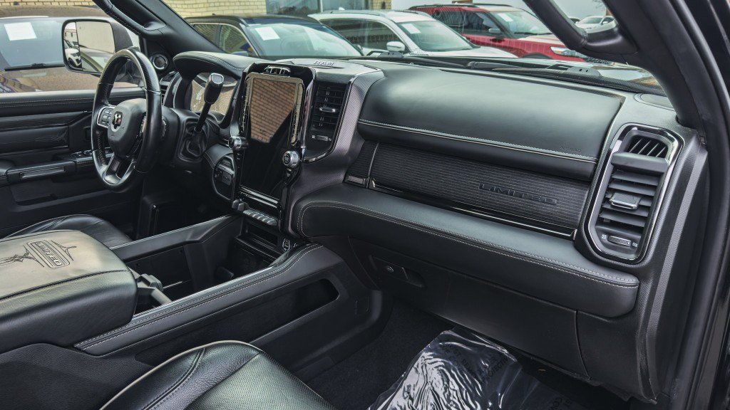 Used 2022 RAM 3500 Limited AWD/4WD image 28