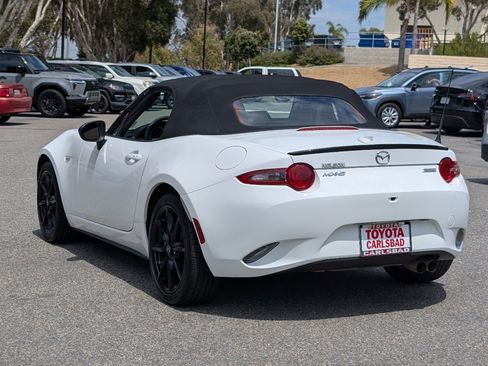 Used 2019 MAZDA MX-5 Miata Club RWD image 11
