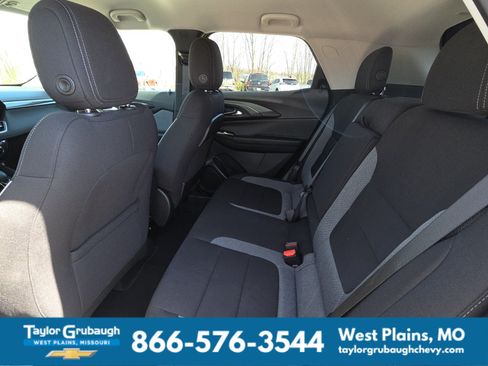 New 2026 Chevrolet TrailBlazer LT w/ Convenience Package FWD image 28