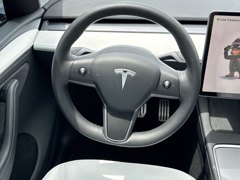 Used 2025 Tesla Model Y Performance AWD/4WD image 18