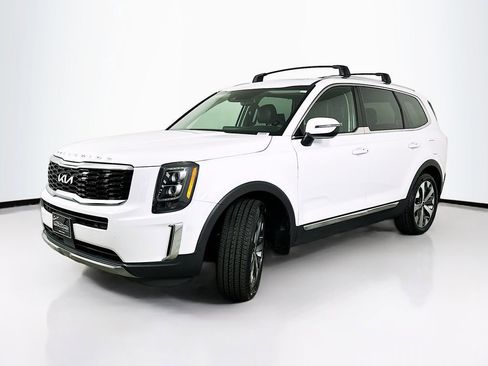 Used 2022 Kia Telluride EX w/ EX Premium Package FWD image 2