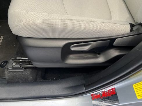 Used 2025 Toyota Corolla Cross L FWD image 15