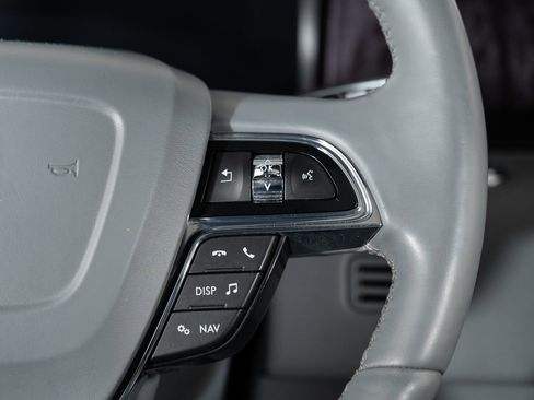 Used 2021 Lincoln Navigator L Reserve image 32