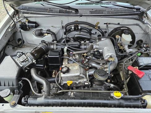 Used 2002 Toyota Tacoma 2WD Regular Cab image 26