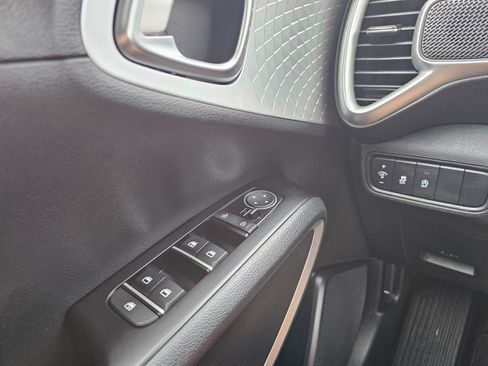 Used 2023 Kia Soul LX w/ LX Technology Package FWD image 31