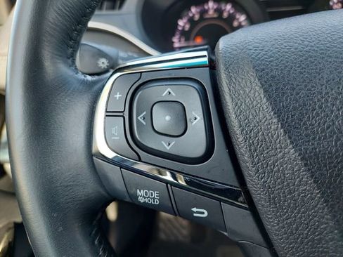 Used 2016 Toyota Avalon Touring image 24