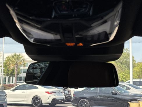 Used 2023 BMW 740i image 26